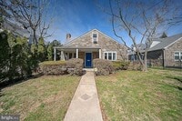 Building Photo - 1457 Manoa Rd