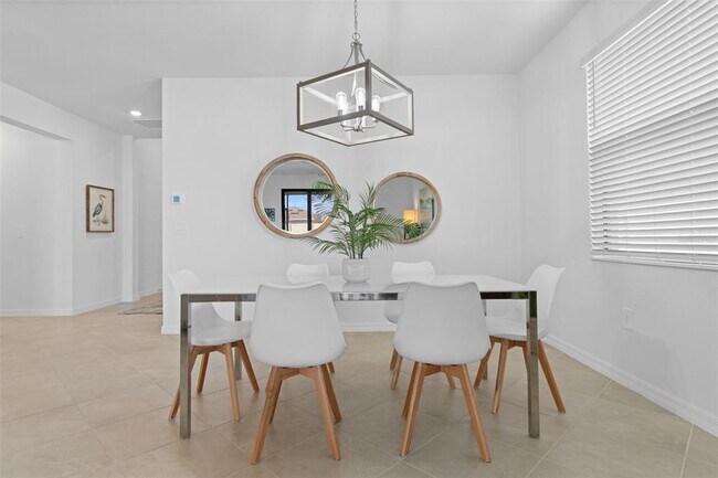 Building Photo - 1536 Saddlewood Cir