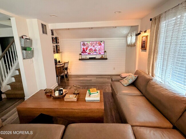 Building Photo - 218 Marine Pl