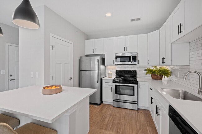 Floorplan - Monmouth Row Apartments