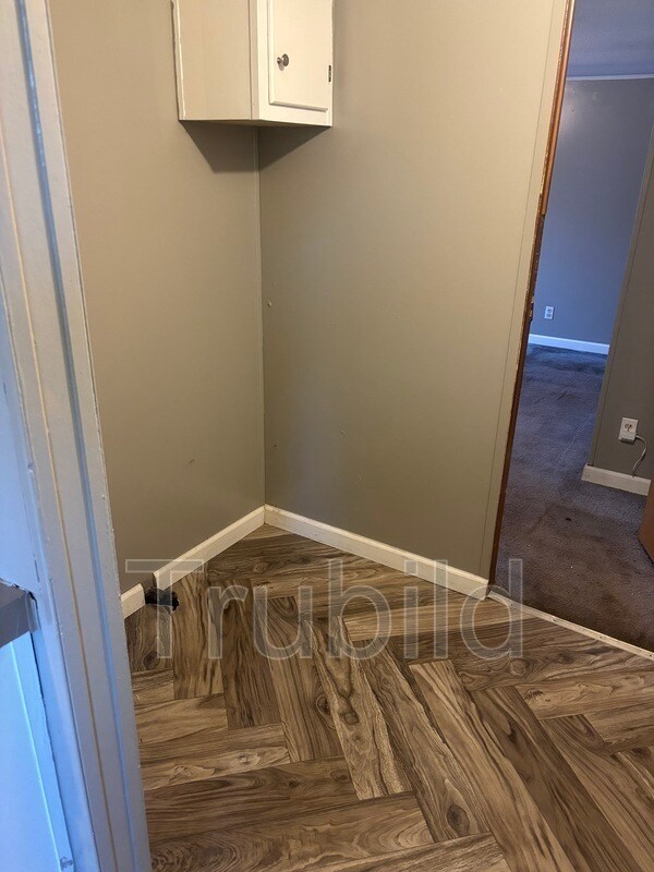 Building Photo - 89 Somerset Dr