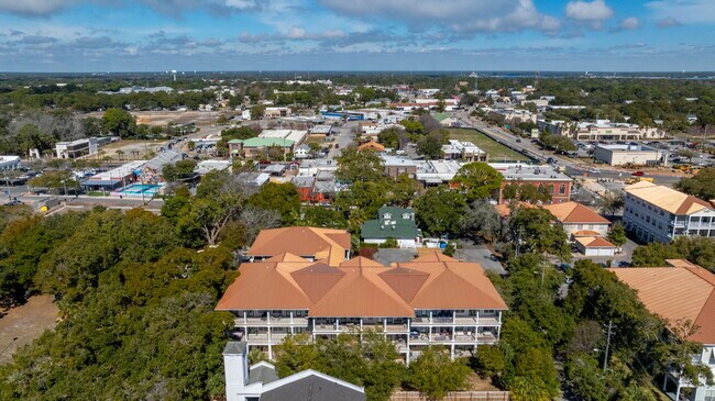 Building Photo - 159 Brooks St SE