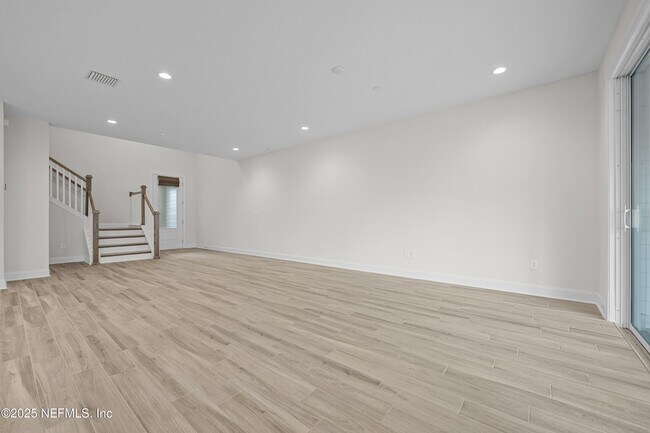 Building Photo - 23 Oak Pk Dr
