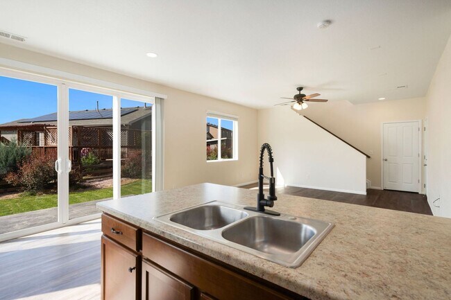 Building Photo - 4 Bedroom Home on Corner Lot in Quiet Jaco...