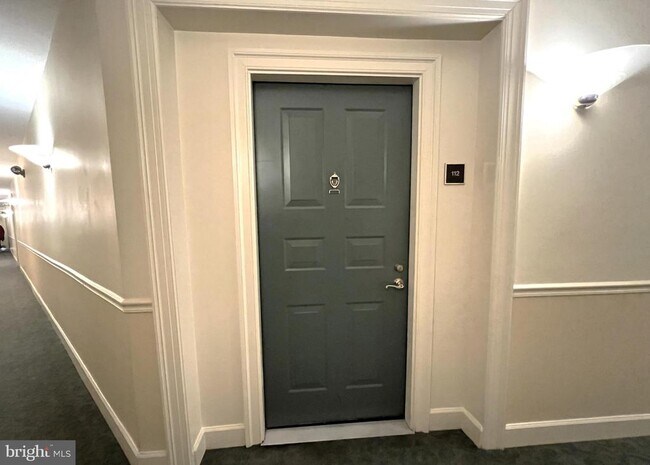 Building Photo - 12919 Alton Square