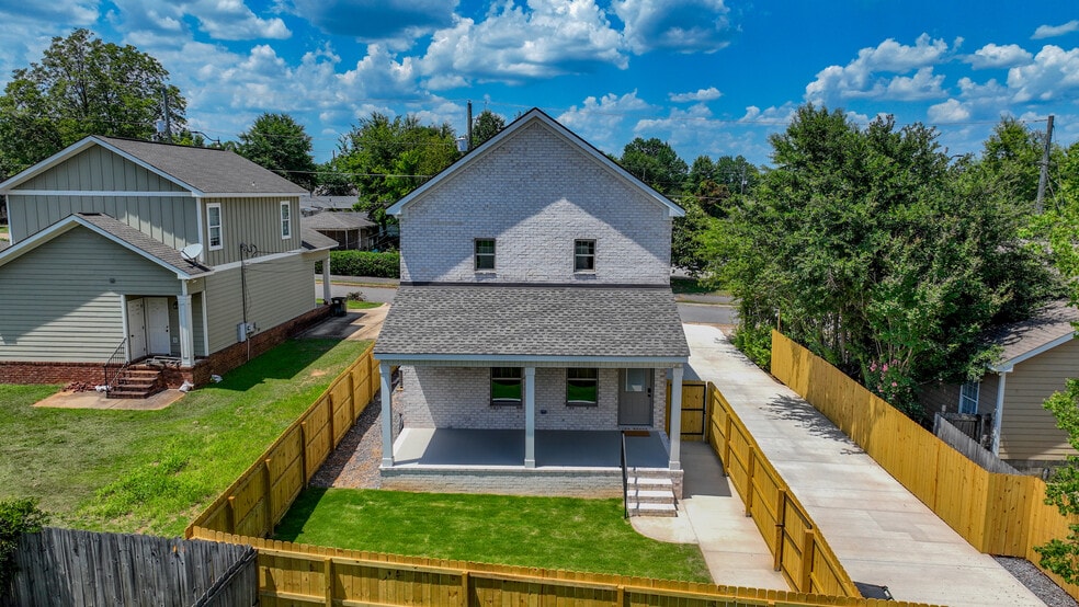 Building Photo - 19 18th St