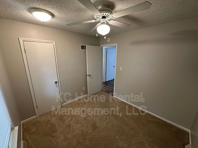 Building Photo - 17820 E Greentree Ave