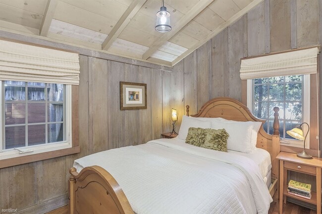 Building Photo - 3 br, 2.5 bath House - 3875 The Hideout