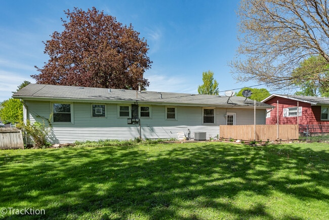 Building Photo - 146 Mohawk Dr