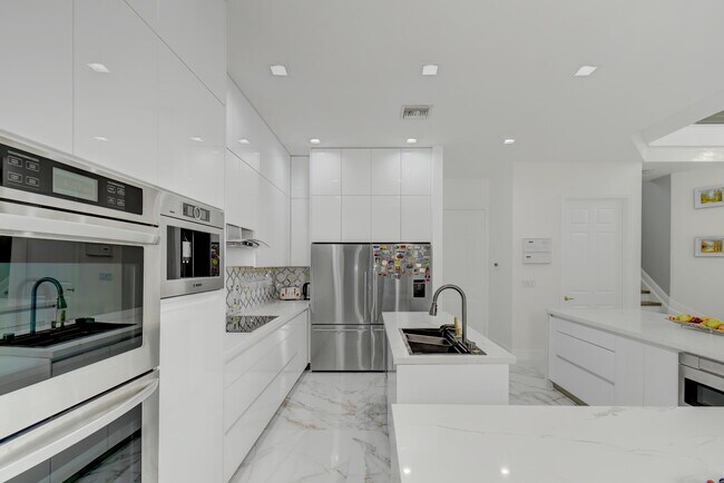 Building Photo - 11910 Osprey Cir