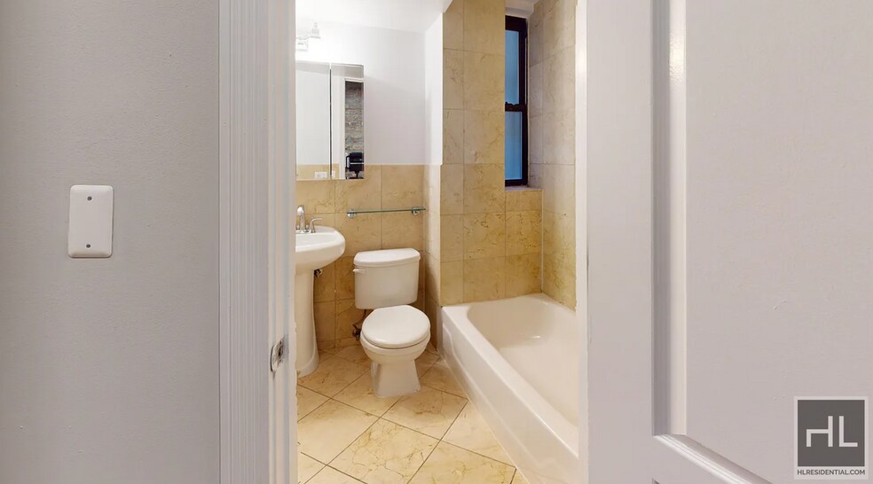 Building Photo - Elizabeth Street