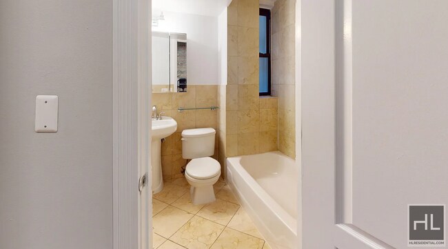 Building Photo - Elizabeth Street