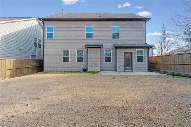 Building Photo - 204 Cardinal ln