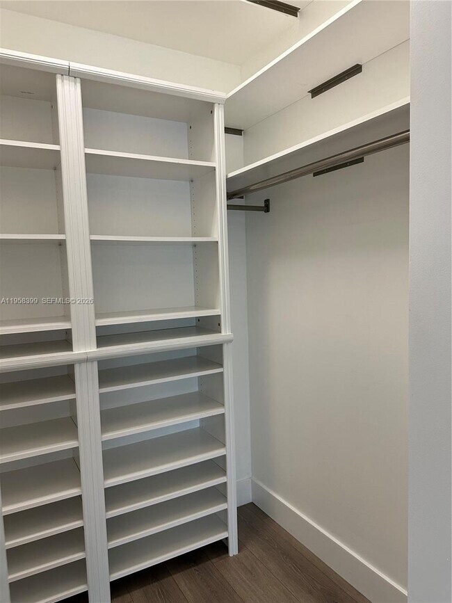 Building Photo - 4745 NW 84th Ct