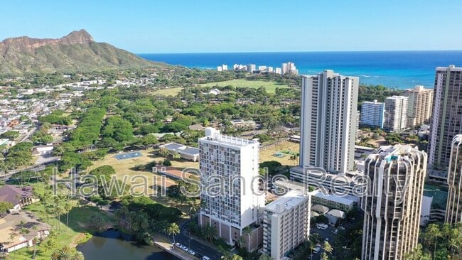 Building Photo - 2611 Ala Wai Blvd