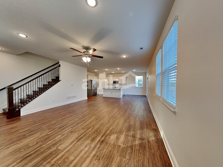 Building Photo - 8453 Northpoint Dr