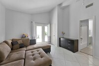 Building Photo - 35 Lakeview Village