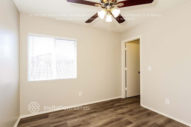 Building Photo - 11502 W Shaw Butte Dr