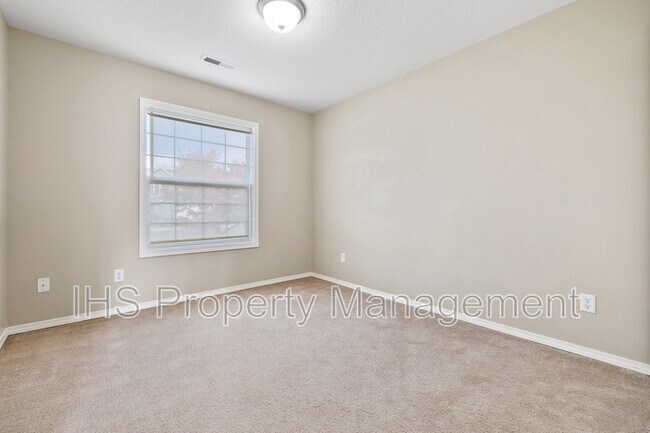 Building Photo - 1701 W 30th Ave