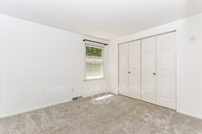 Building Photo - 329 Catch Penny Ln