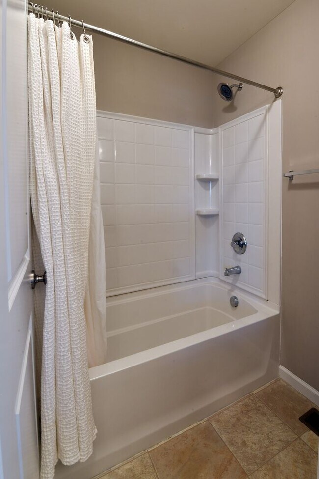 Building Photo - 72 Kimball Grove Ct