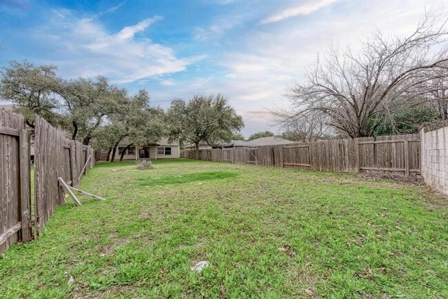 Building Photo - 709 Horizon Trail
