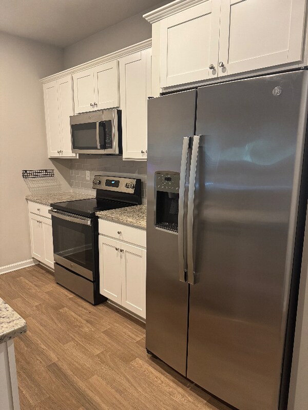 Building Photo - 2801 Ridgeview Dr