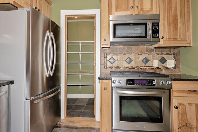Building Photo - 1180 Silverwood Ct