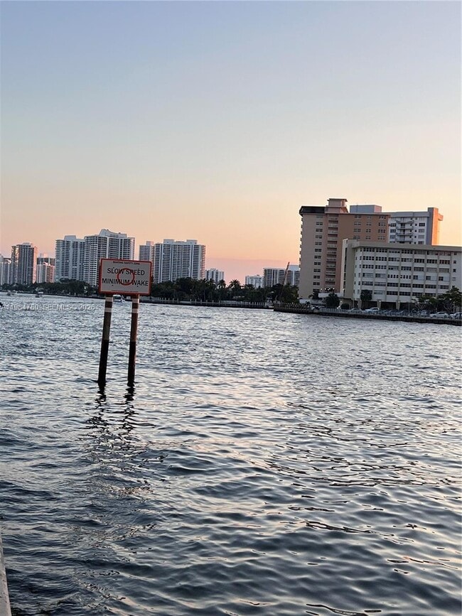 Building Photo - 1825 S Ocean Dr