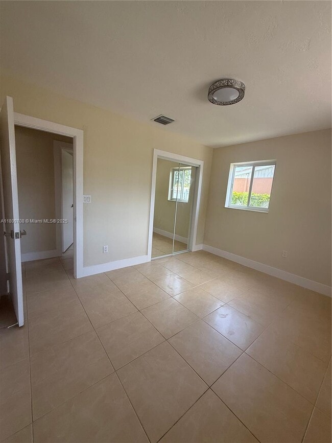 Building Photo - 10471 SW 47th St