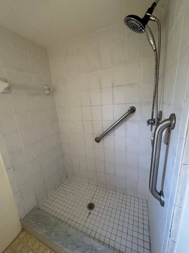 Building Photo - Two bedroom 2 bath mobile