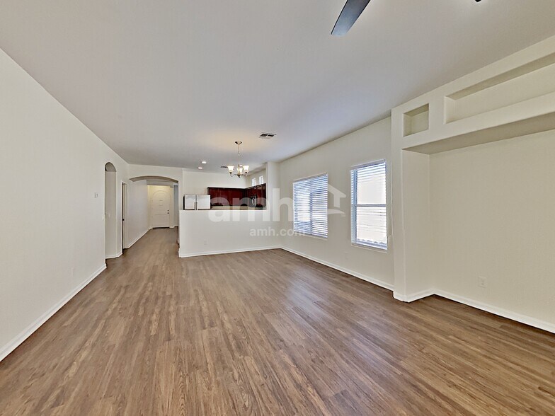 Building Photo - 42929 N Hudson Ct
