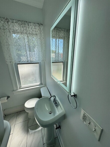 Building Photo - 24 Pamrapo Ave