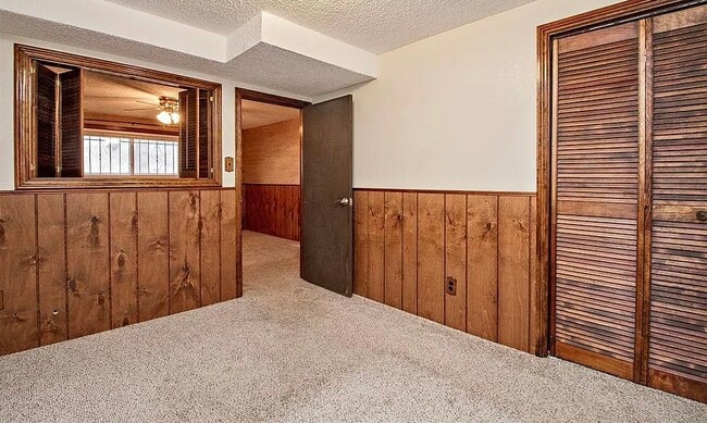 Building Photo - 5890 Del Paz Dr