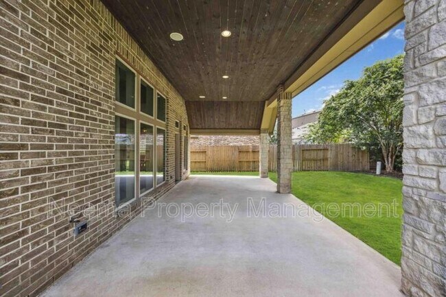Building Photo - 2423 Rosillos Peak Dr