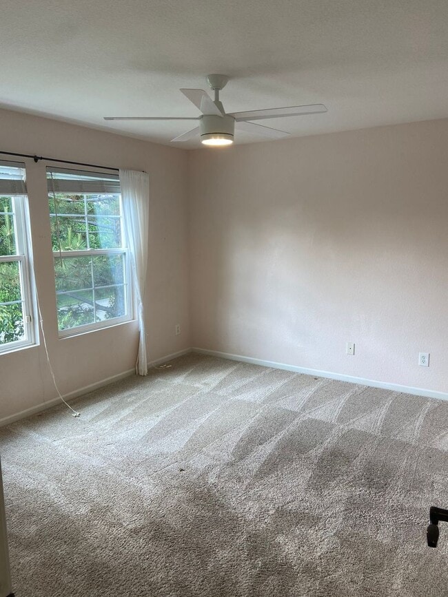 Building Photo - Parkway Beauty - 4 Bdrm, 2.5 Bath