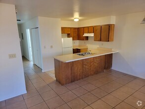 Building Photo - N1119