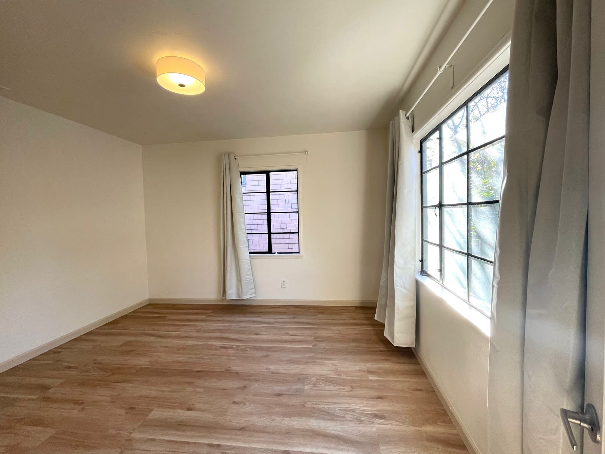 Building Photo - 2010 24th St