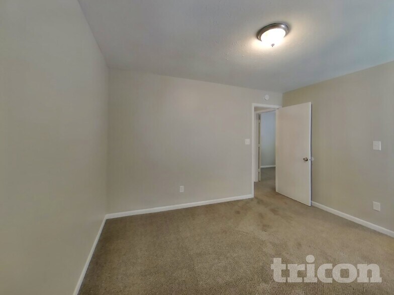 Building Photo - 2207 Goldeneye Cir