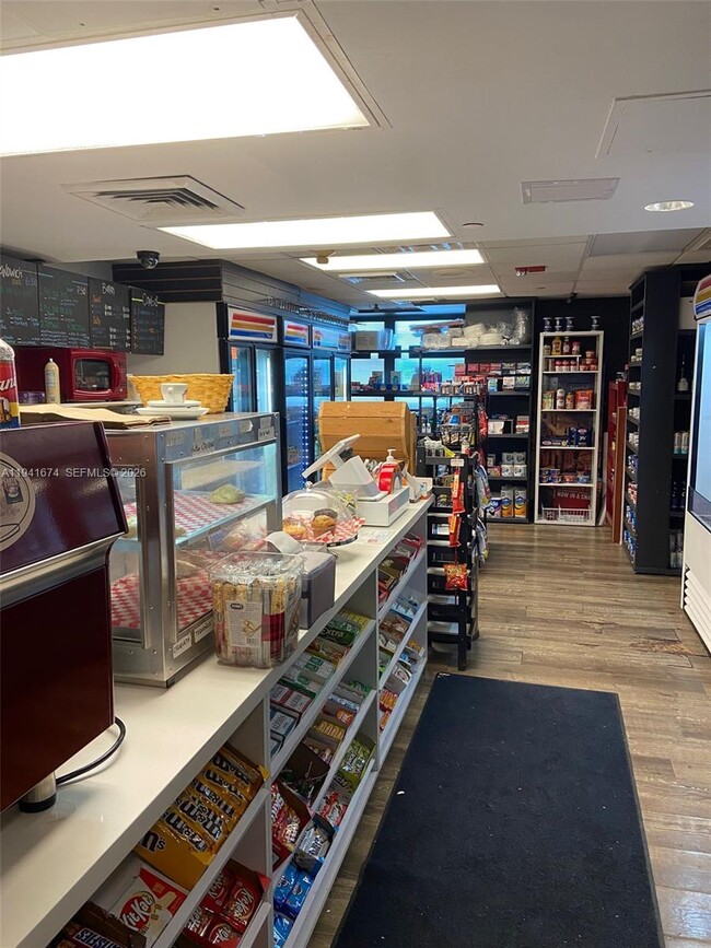 Building Photo - 650 West Ave