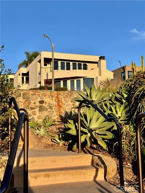 Building Photo - 896 Quivera St