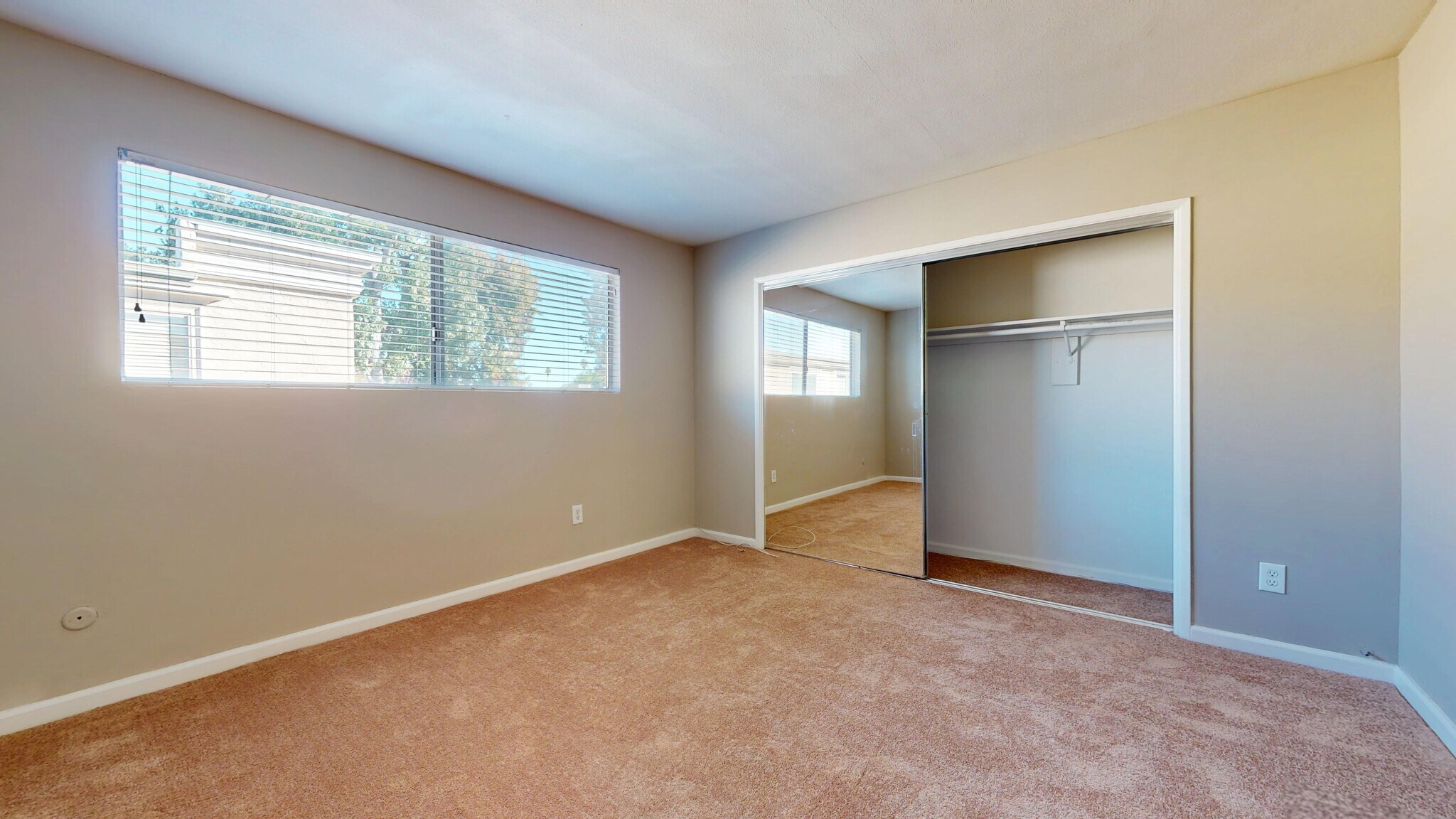 Building Photo - 20251 Cohasset St