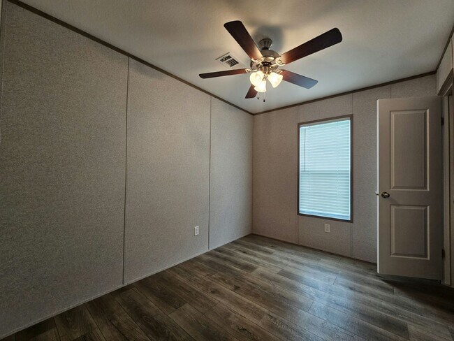 Building Photo - 509 Lehigh Ct