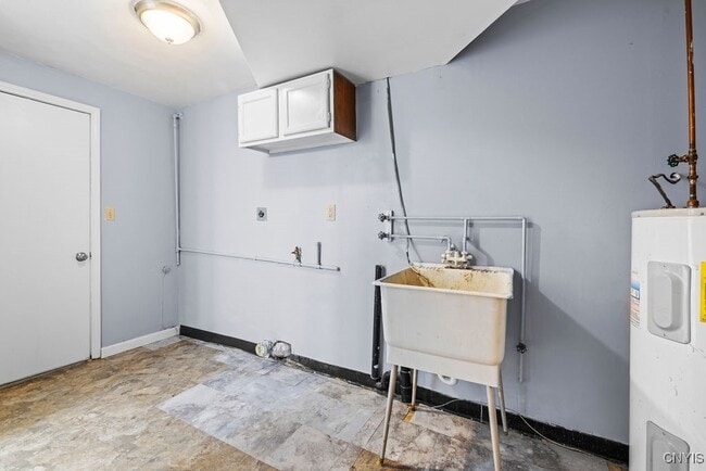 Building Photo - 3059 Hayfield Ln