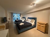 Building Photo - 1 SE 12th St