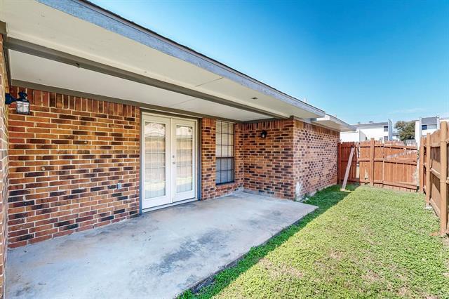 Building Photo - 1908 N Irving Heights Dr