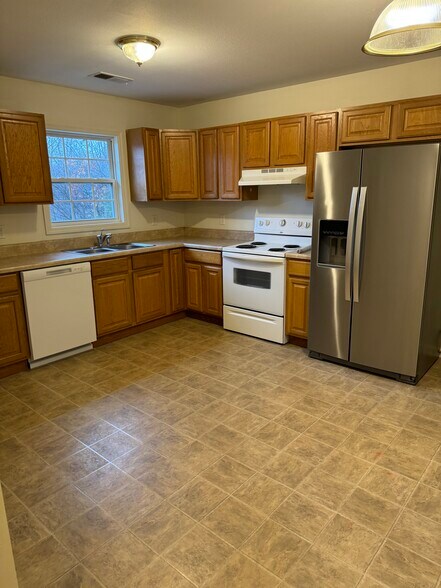Building Photo - 89 Candler Heights Rd
