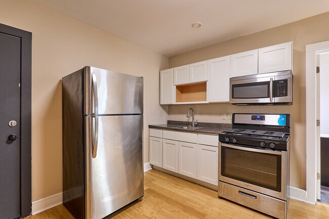 Building Photo - 198 Court St