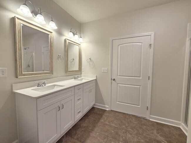 Building Photo - 8047 Bannock Cir