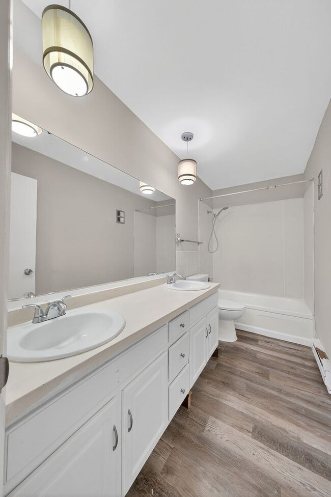 Building Photo - 8727 Sieloff Dr